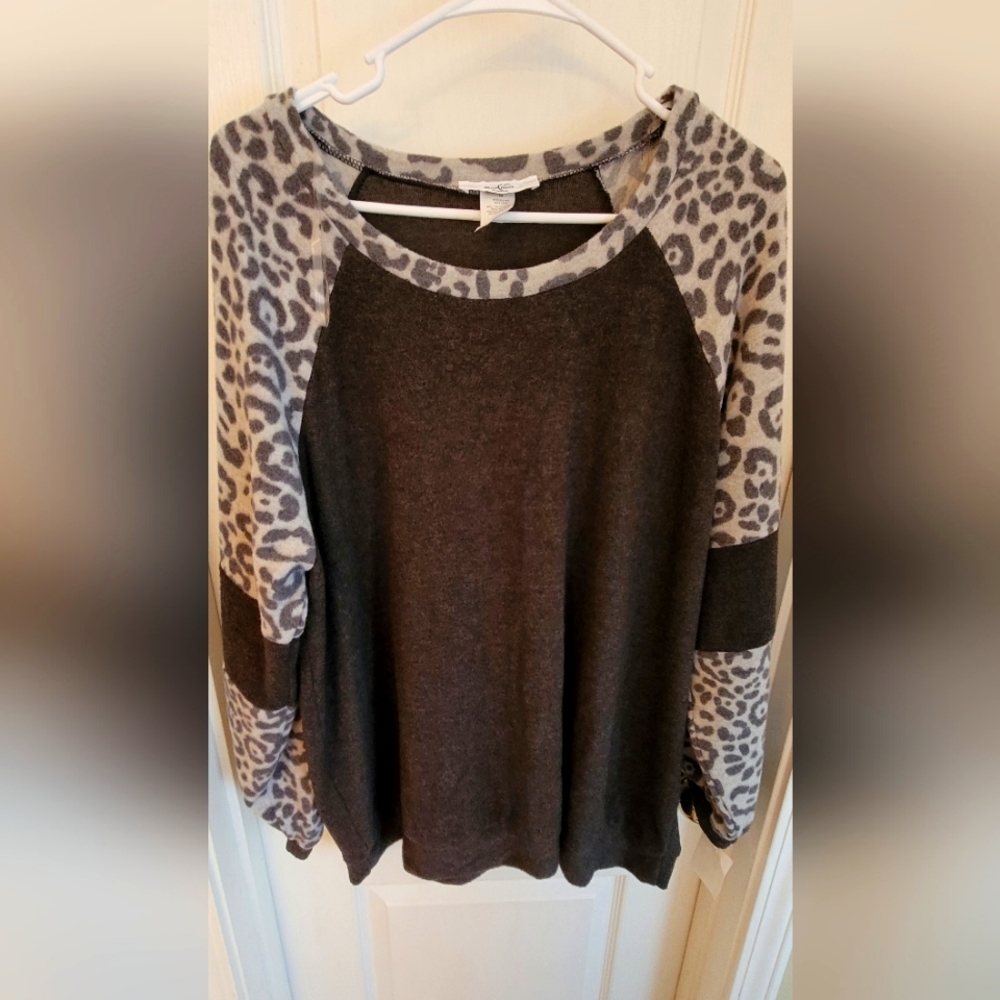 NWT Moa Moa Womens' Blouse 2X